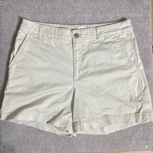 GAP Girlfriend‎ Khaki Short 4 Pocket 5” Inseam Size 14